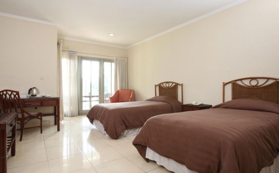 Guest Room di Bungalow Padang Modern Golf