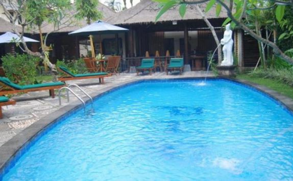 swimming pool di Casa Ganesha Ubud