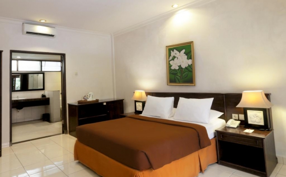 Guest Room di Champlung Sari Hotel