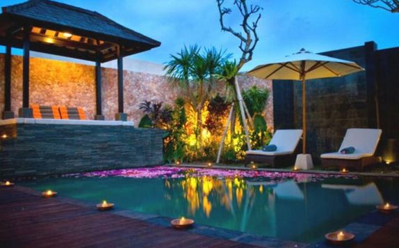Swimming Pool di Chandra Kirana Luxury Villas & Spa