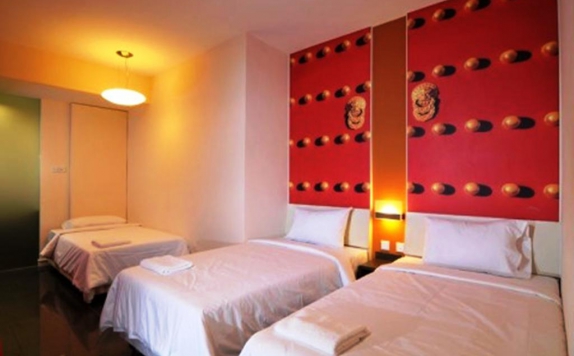 guest room twin bed