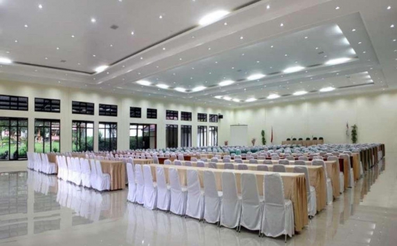 ballroom di Ciloto Indah Permai Hotel Resort