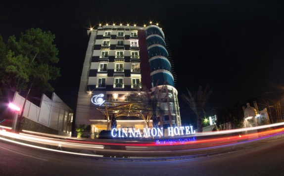 Front view di Cinnamon Hotel Boutique Syariah