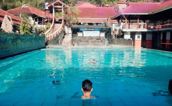 Swimming Pool di Cipanas Indah