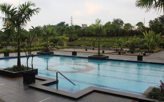 Swimming Pool di Citra Grand Hotel Karawang
