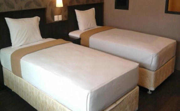 bedroom di City Hotel