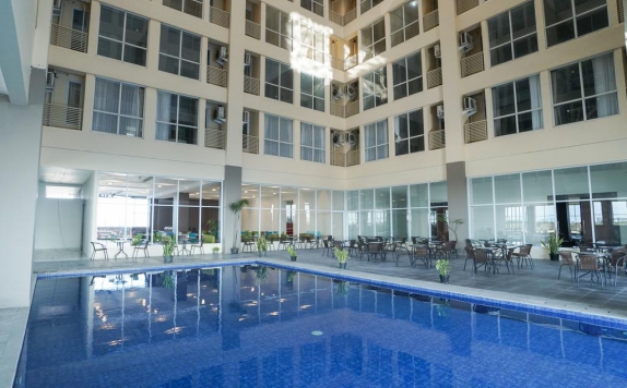 Swimming Pool di Continent My Tower Hotel