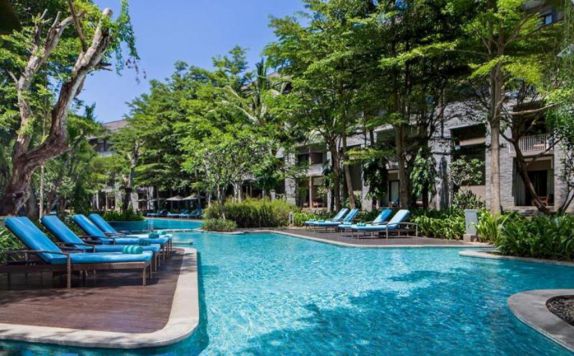 Kolam Renang di Courtyard Marriott Bali Nusa Dua