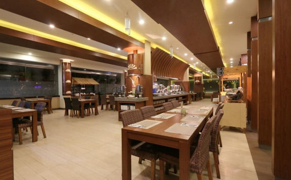 Restaurant di Crystal Lotus Hotel Yogyakarta