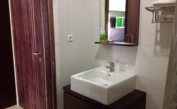 Bathroom di D'Abian Luxury Homestay