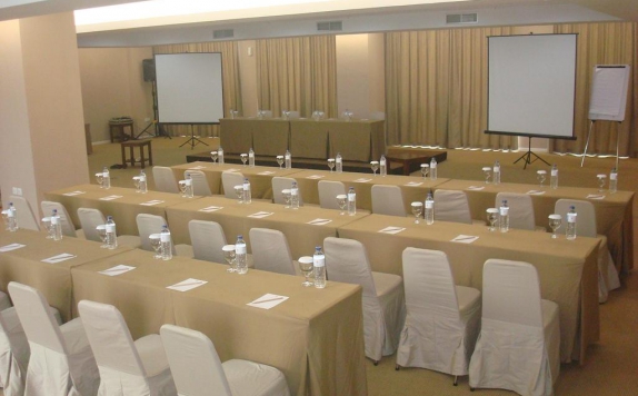 Meeting room di Dafam Pekanbaru Riau (formerly The Arowana Pekanbaru)