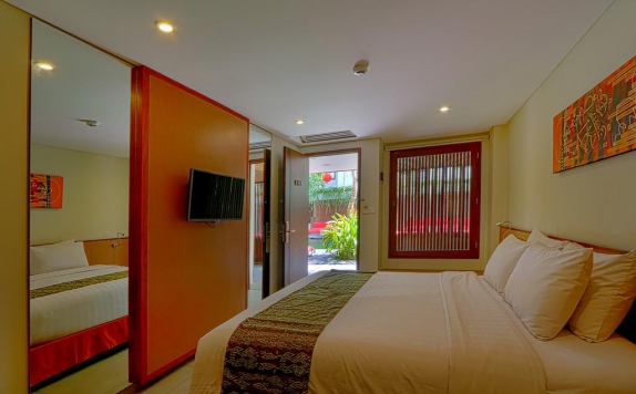 Tampilan Bedroom Hotel di Dafam Savvoya Seminyak Bali