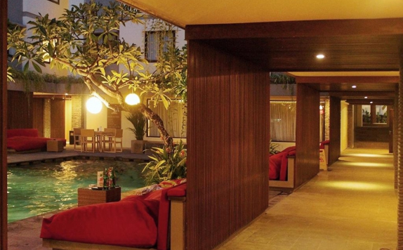 Tampilan Fasilitas Hotel di Dafam Savvoya Seminyak Bali