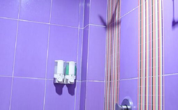 bathroom di Dalu Hotel