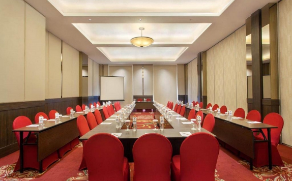Meeting room di Days Hotel and Suites Jakarta Airport (Managed By Wyndham)
