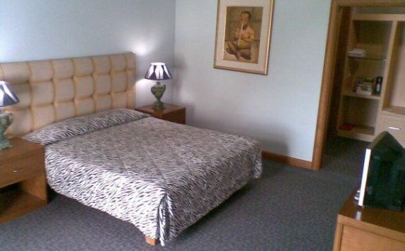 Double Bed Room Hotel di D Cokro