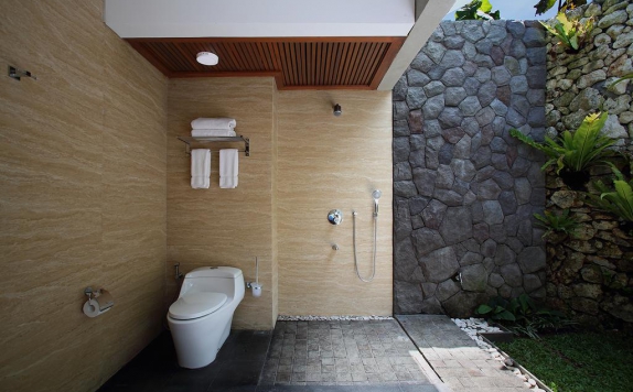 Bathroom di Del Cielo Villa Jimbaran