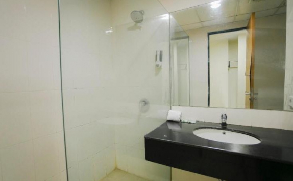Bathroom di Delta Sinar Mayang