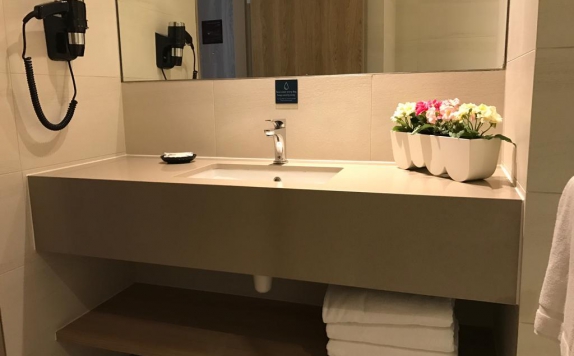 Bathroom di DeResort Hotel