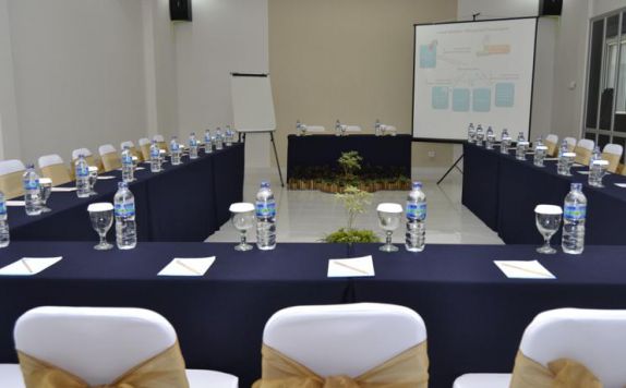meeting room di Dermaga Keluarga Sonosewu