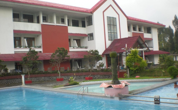 Swimming Pool di Dieng Kledung Pass Hotel