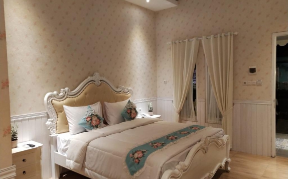 Bedroom di Dira Hotel