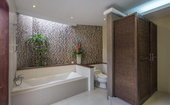 bathroom di Dreamscape Bali Villa
