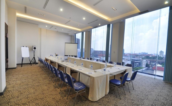 meeting room di Dreamtel Jakarta Hotel