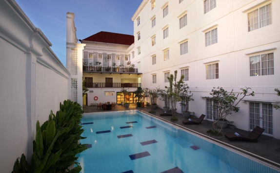 swiming pool di D Senopati Malioboro Grand Hotel