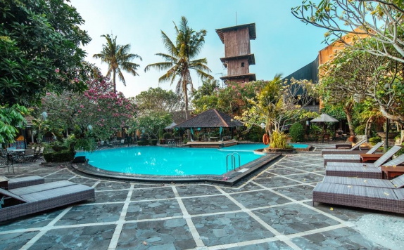Swimming Pool di Dusun Jogja Village Inn