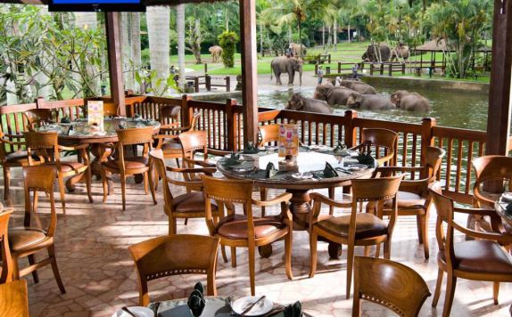 Restaurant di Elephant Safari Park Lodge
