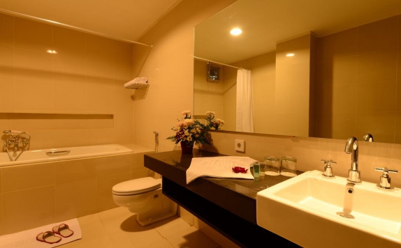 Bathroom di Emilia Hotel By Amazing