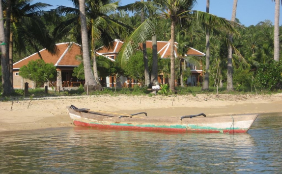 Escape beach hotel Karimun Jawa