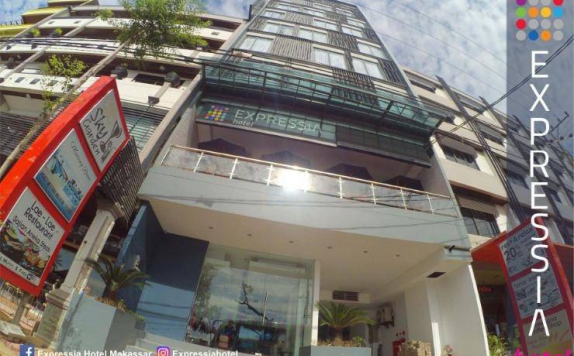 Front view di Expressia Hotel Makassar