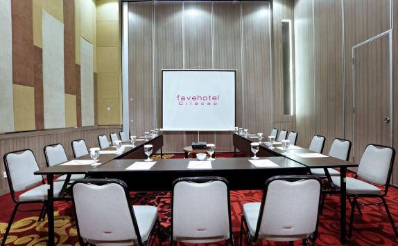 Meeting room di Favehotel Cilacap