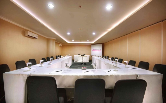 meeting room di Favehotel PGC Cililitan Jakarta
