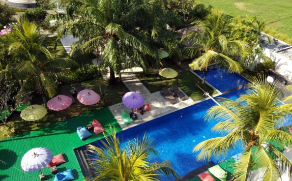 swiming pool di Favehotel Umalas