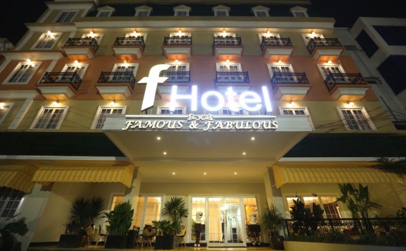 Front view di F Hotel Jakarta
