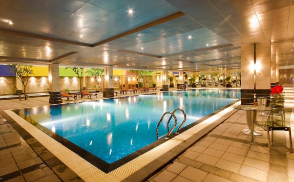 Swimming Pool di FM7 Resort Hotel