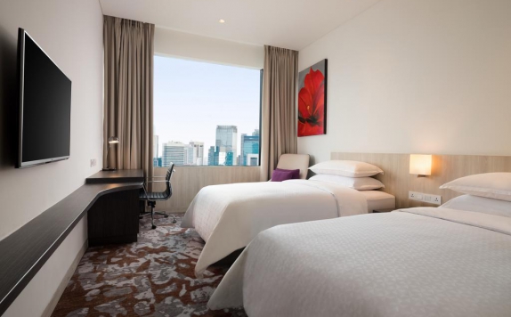 Guest room di Four Points by Sheraton Jakarta Thamrin