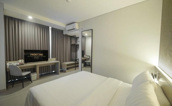 Bedroom di Front One Boutique Hotel Taman Anggrek