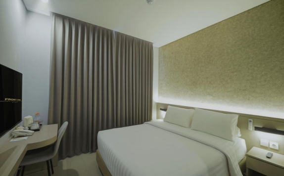 Bedroom di Front One Boutique Hotel Taman Anggrek