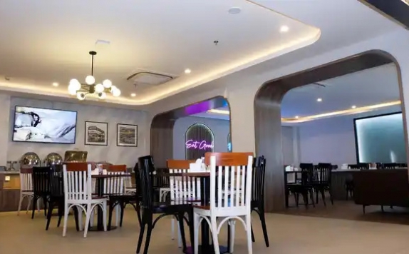 Restaurant di Front One Boutique Hotel Taman Anggrek