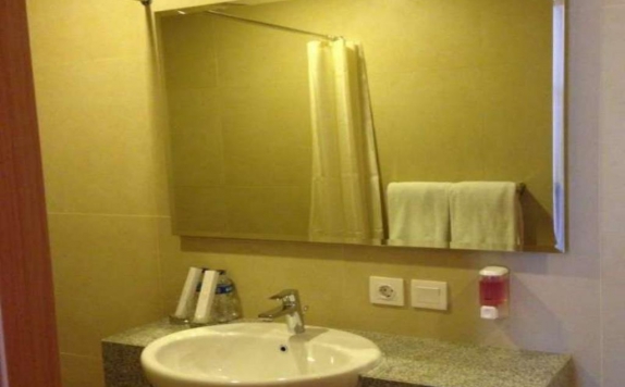 bathroom di G7 Hotel
