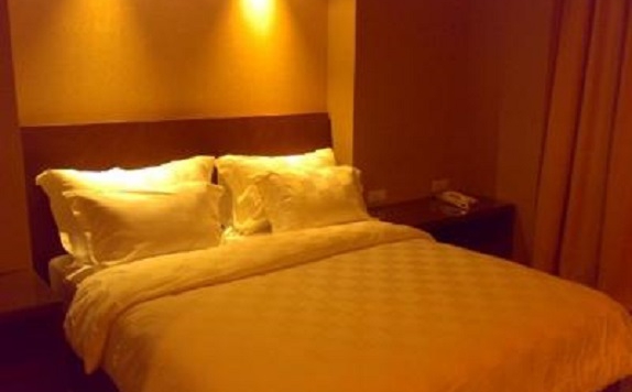Guest Room di Gading Indah Hotel