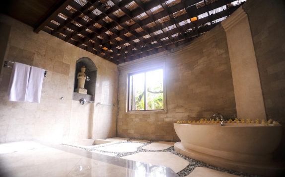 Tampilan Bathroom Hotel di Gajah Asri Villa