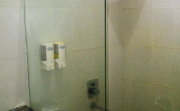 bathroom di Giri Putri Hotel Lombok