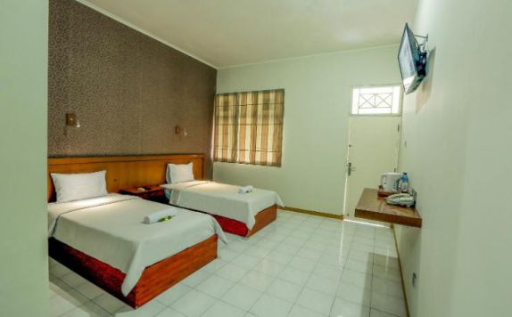 twin bed di Giri Putri Hotel Lombok