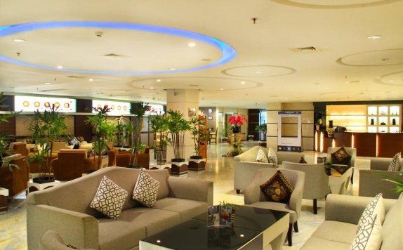 Interior Lobby di Grand Dafam Q Hotel Banjarbaru