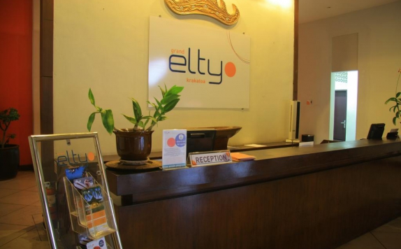 Receptionist di Grand Elty Krakatoa (ex. Kalianda Resort)
